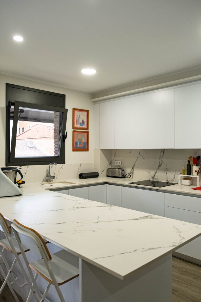 Cocina comedor, construcción nueva en Sant Feliu de llobregat